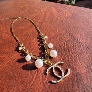 Gold Pearl Pendant Necklace